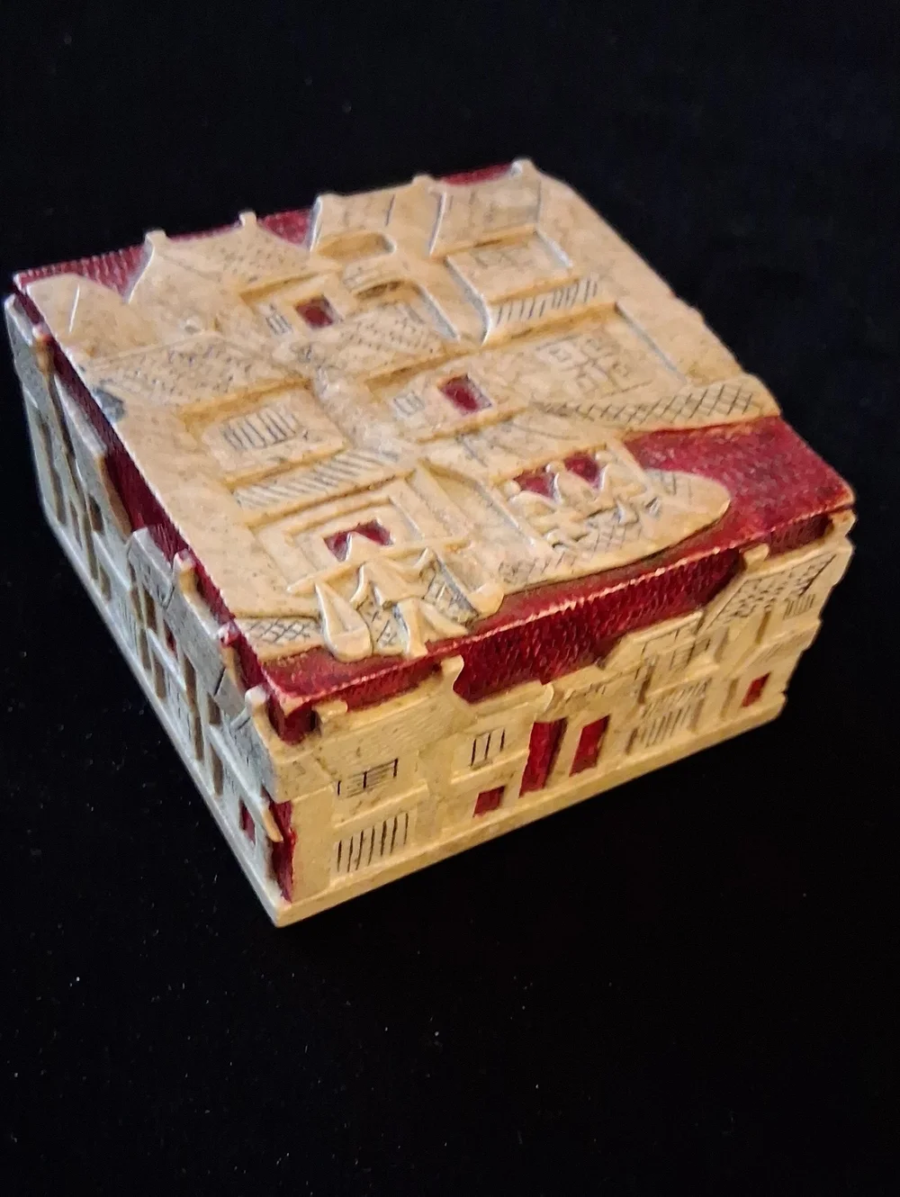 Vintage Handcarved Vietnamese Soapstone Trinket Box